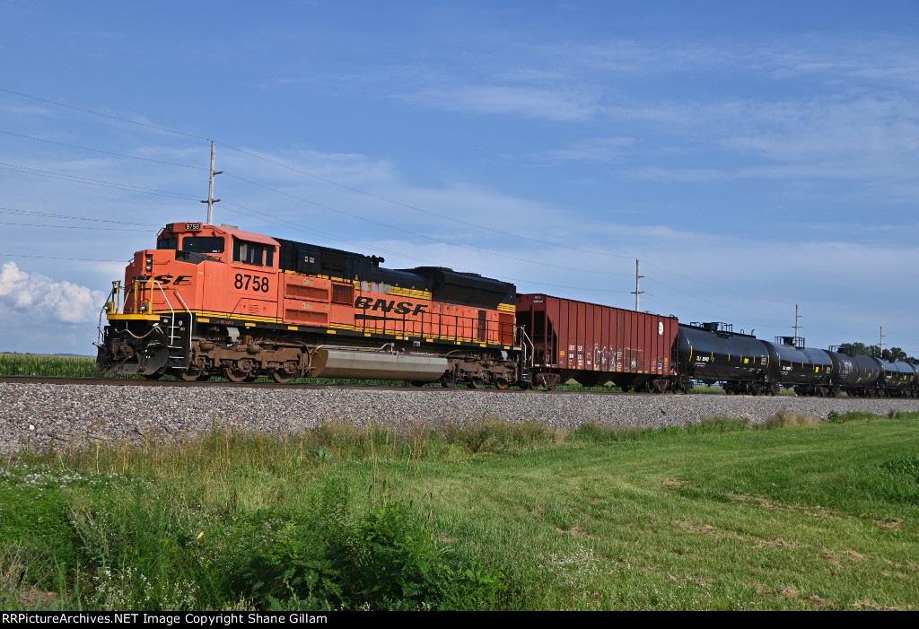 BNSF 8758 Dpu